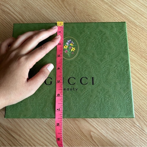 Gucci Beauty Flora Gorgeous Gardena Hard Box Only - Picture 6 of 7